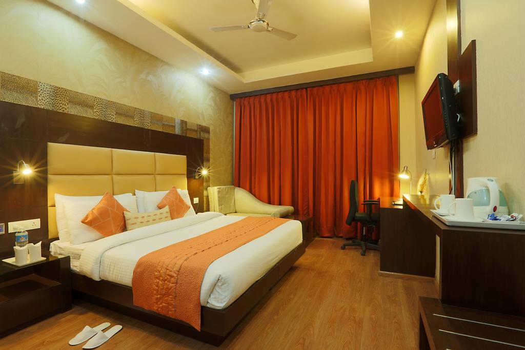 Corporate Regency Hotel New Delhi Luaran gambar