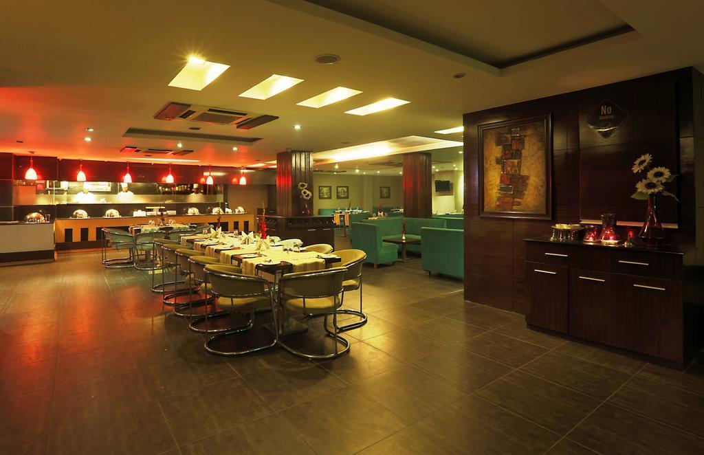 Corporate Regency Hotel New Delhi Luaran gambar