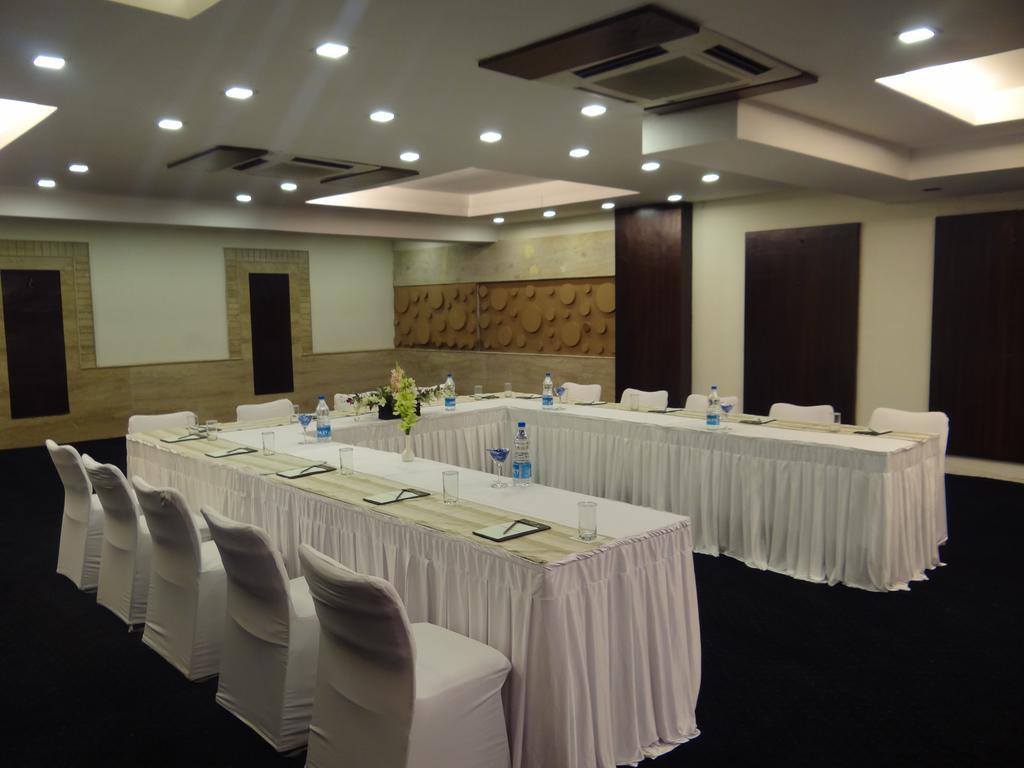 Corporate Regency Hotel New Delhi Luaran gambar