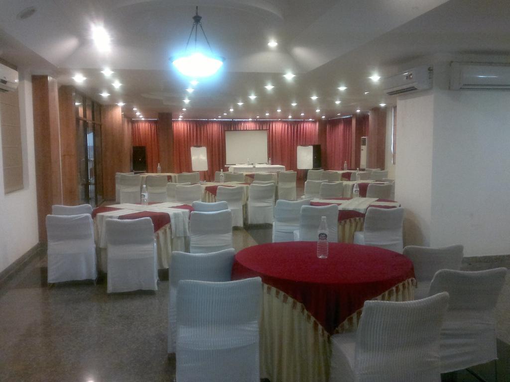 Corporate Regency Hotel New Delhi Luaran gambar
