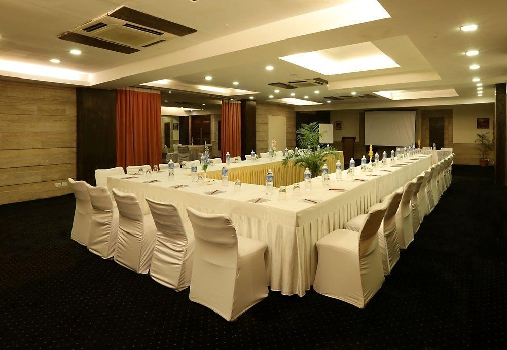 Corporate Regency Hotel New Delhi Luaran gambar