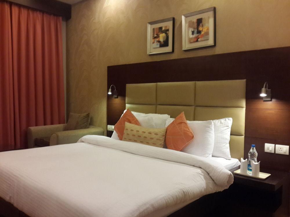 Corporate Regency Hotel New Delhi Luaran gambar